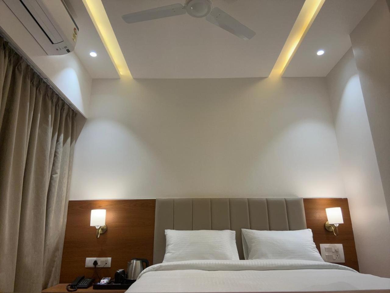 Hotel Neem Heritage Shirdi Ngoại thất bức ảnh