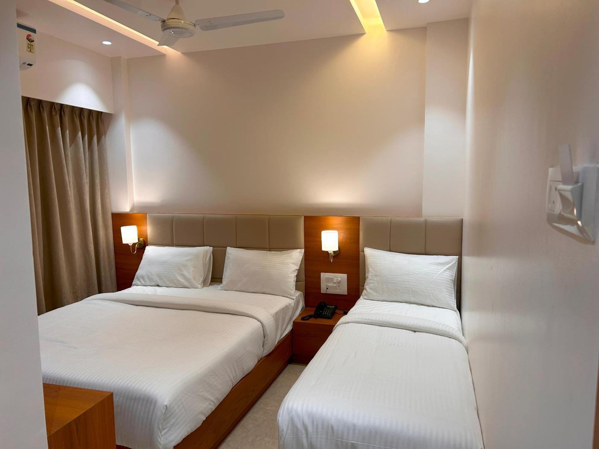 Hotel Neem Heritage Shirdi Ngoại thất bức ảnh