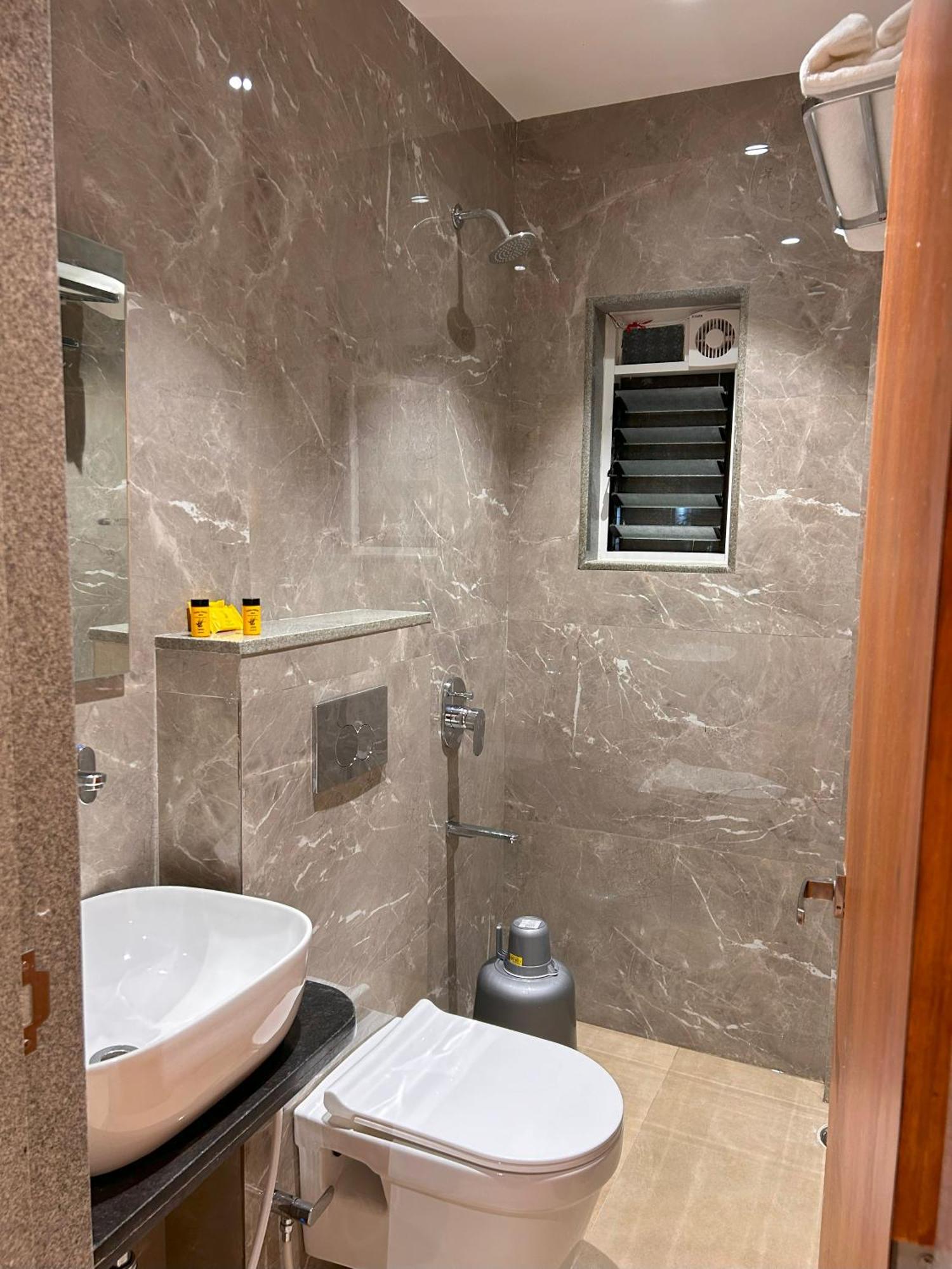 Hotel Neem Heritage Shirdi Ngoại thất bức ảnh