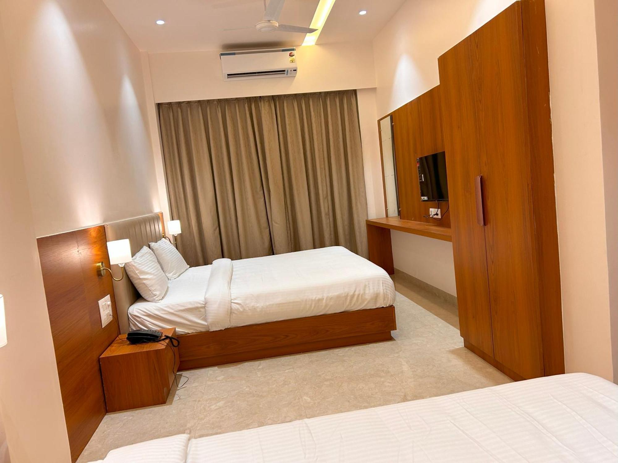 Hotel Neem Heritage Shirdi Ngoại thất bức ảnh