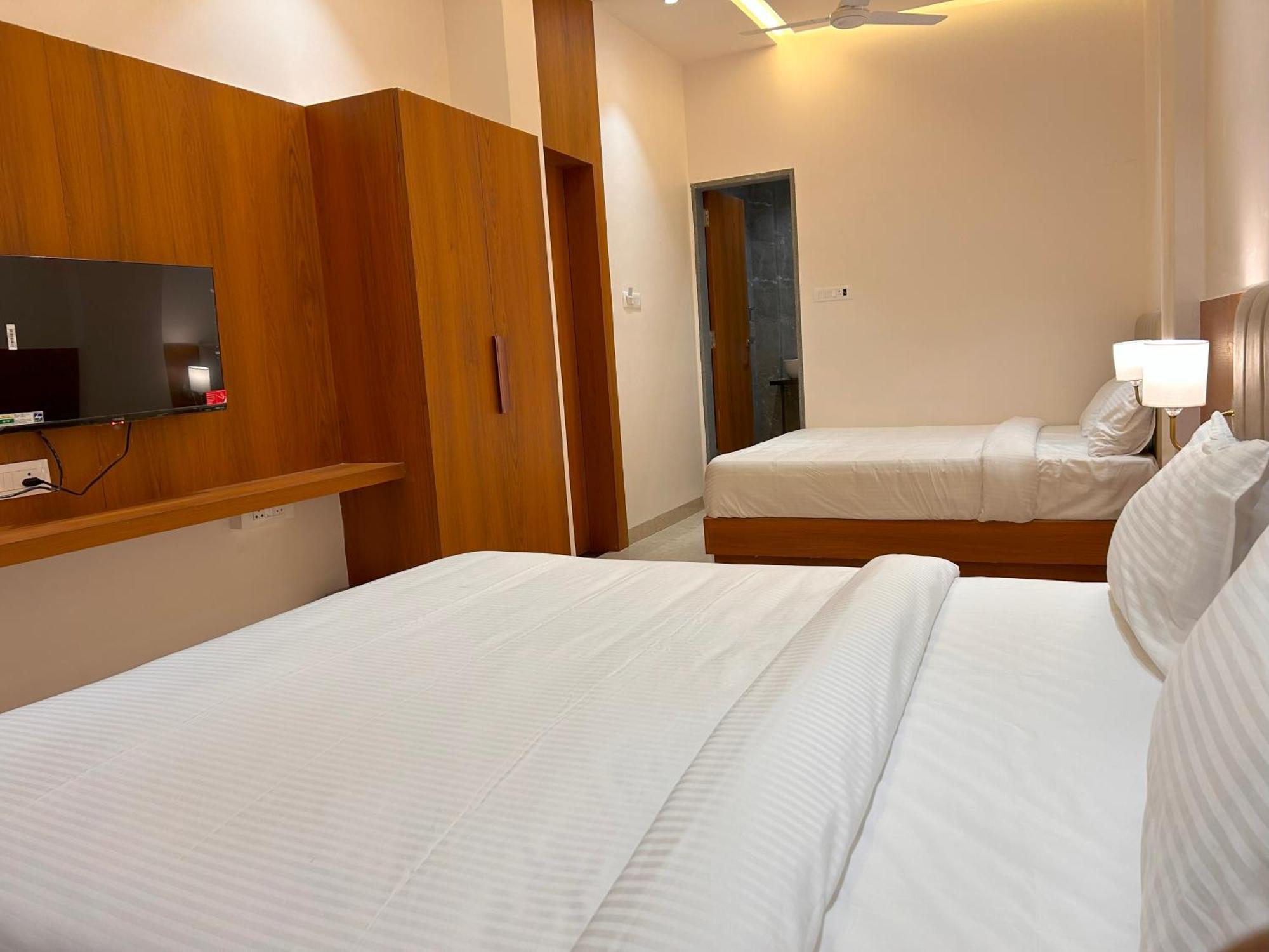 Hotel Neem Heritage Shirdi Ngoại thất bức ảnh