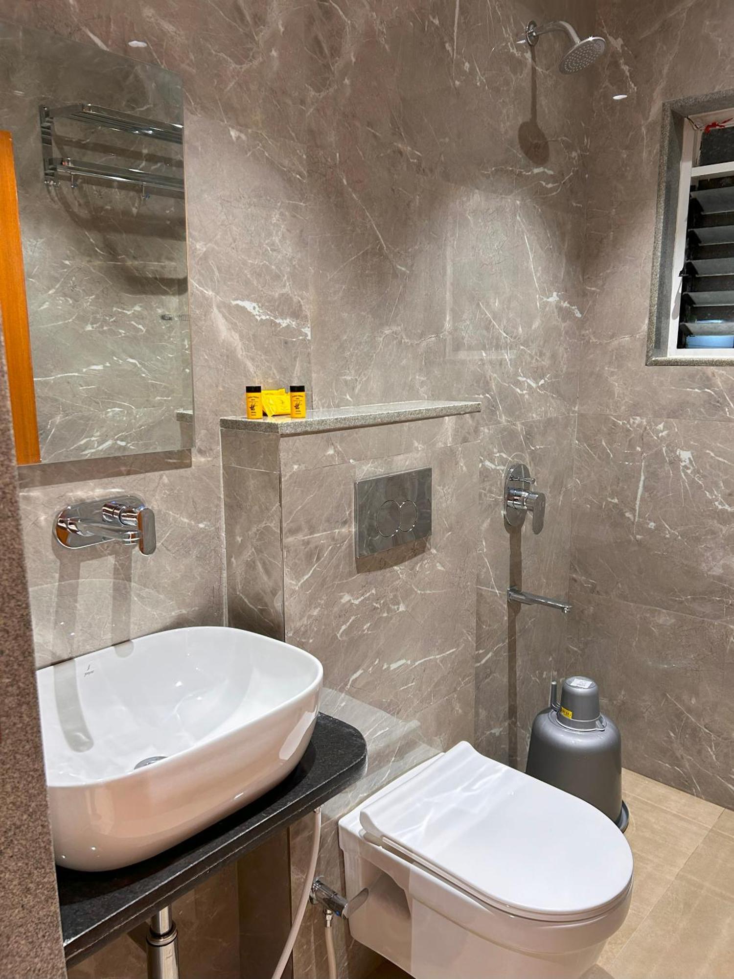 Hotel Neem Heritage Shirdi Ngoại thất bức ảnh